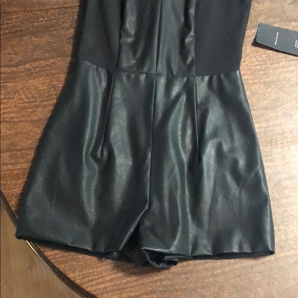 Black leather romper - Picture 2 of 3